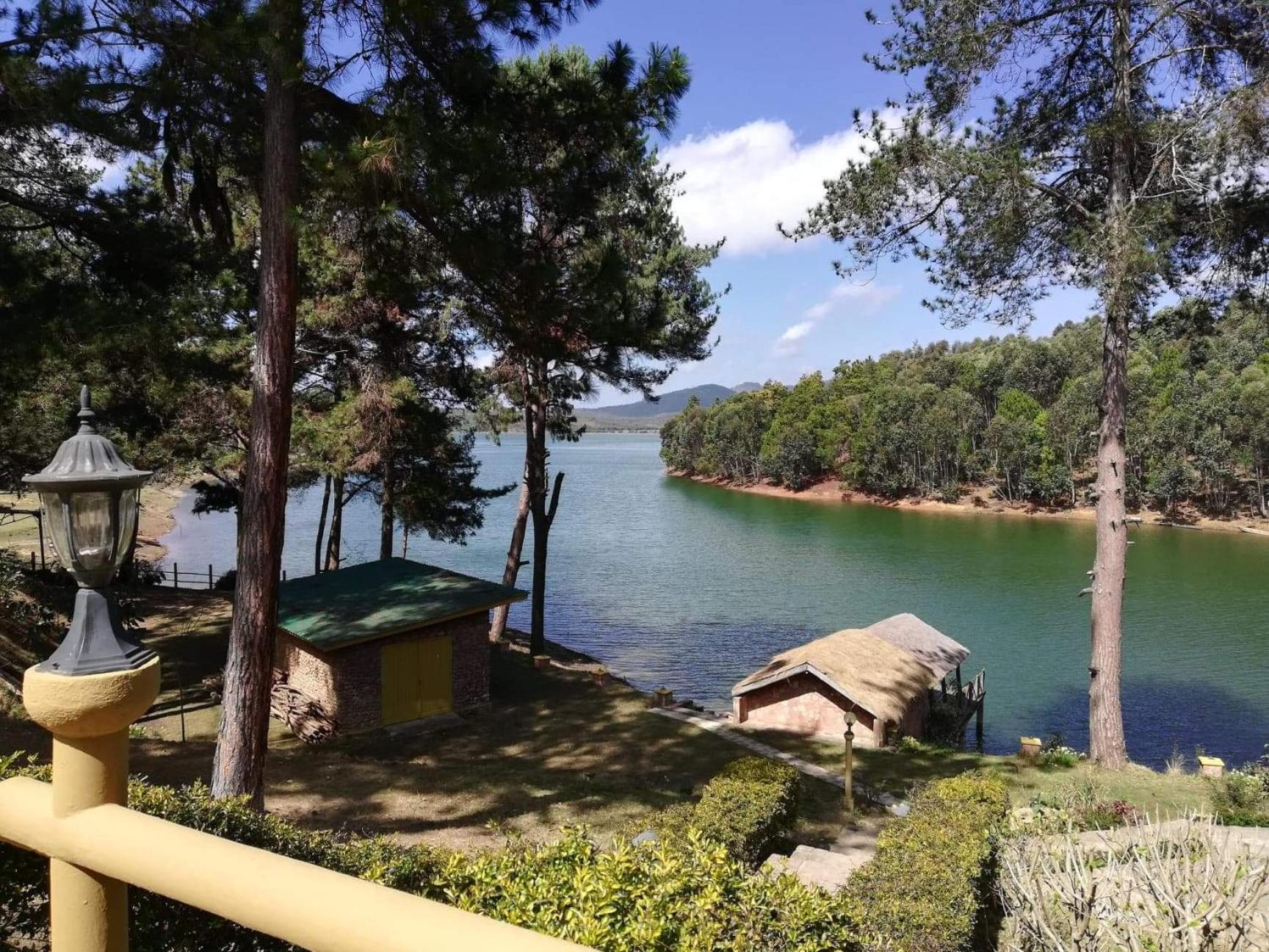 Le Chateau Du Lac De Mantasoa 외부 사진